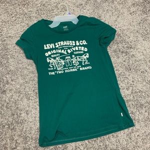Levis women’s crew neck tee💕Size:S